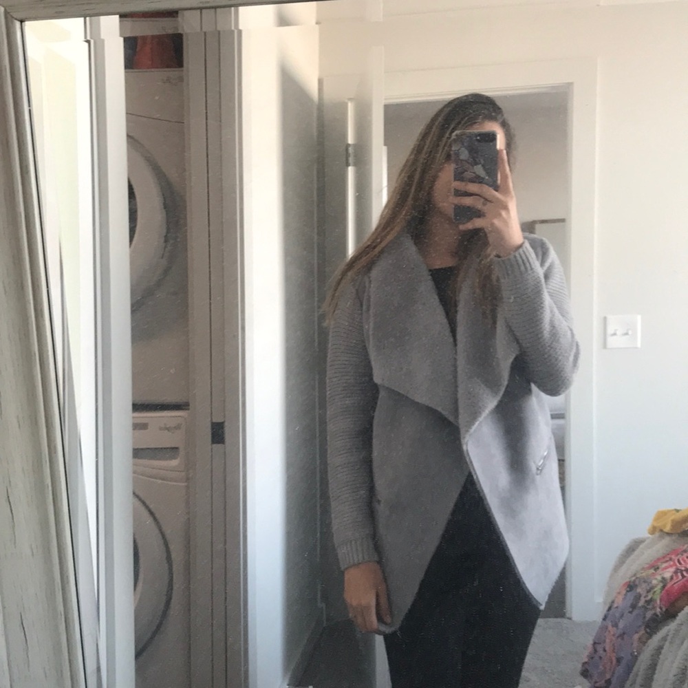 COZY GRAY JACKET WITH FAUX FUR
